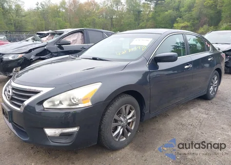 2015 Nissan Altima 2.5 S из США, поврежденный, VIN 1N4AL3AP8FC249054